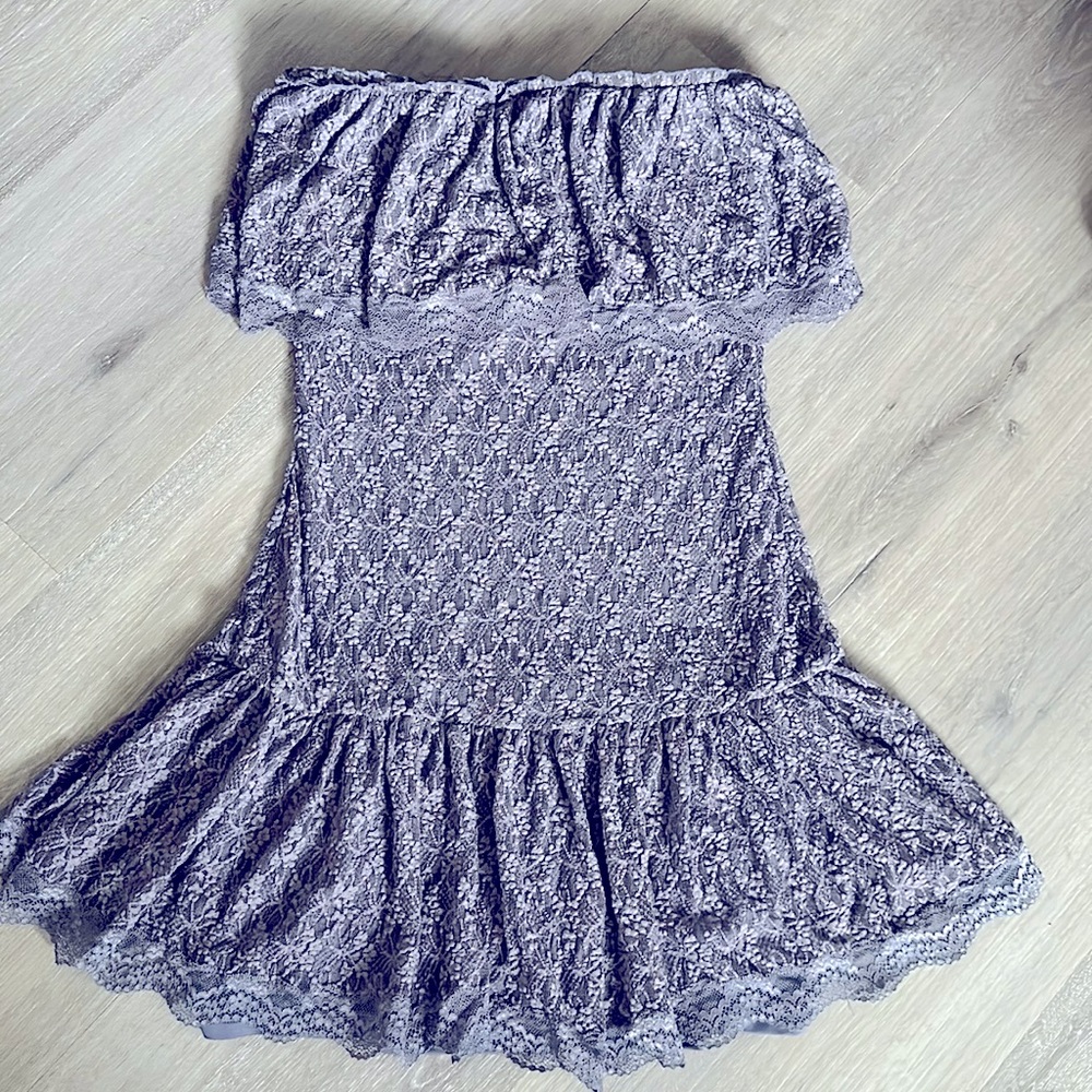 Moda International - Lace strapless dress Size S (new without tag)